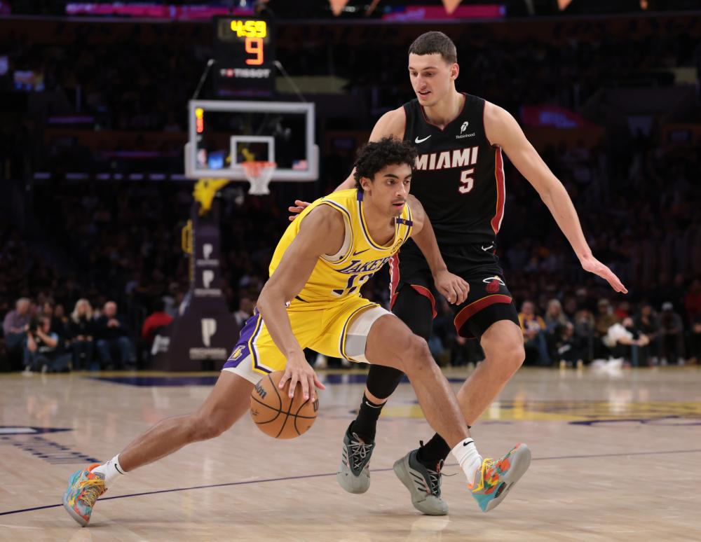 滑将解围球 滑将解围球