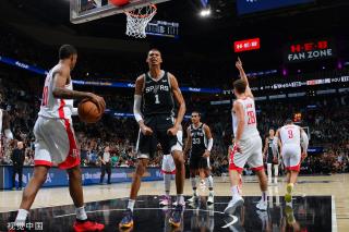 中国男子跨 中国男子跨